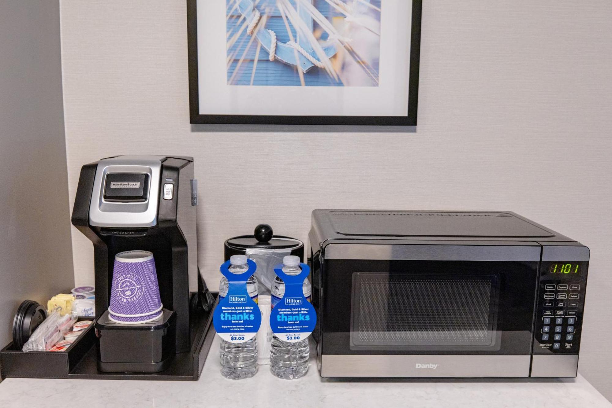 Hilton Garden Inn Лейквуд Экстерьер фото